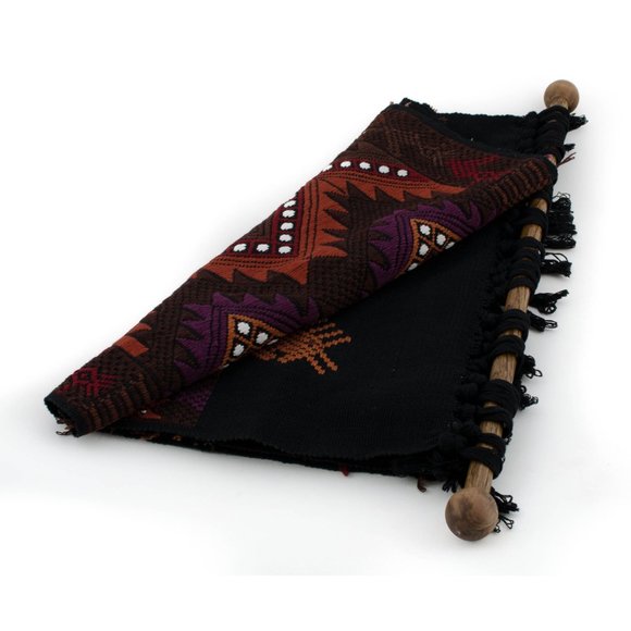 Guatemalan tapestry- table runner or wall-hung - Picture 5 of 6